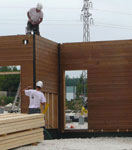 Pose du mur à ossture bois préfabriqué